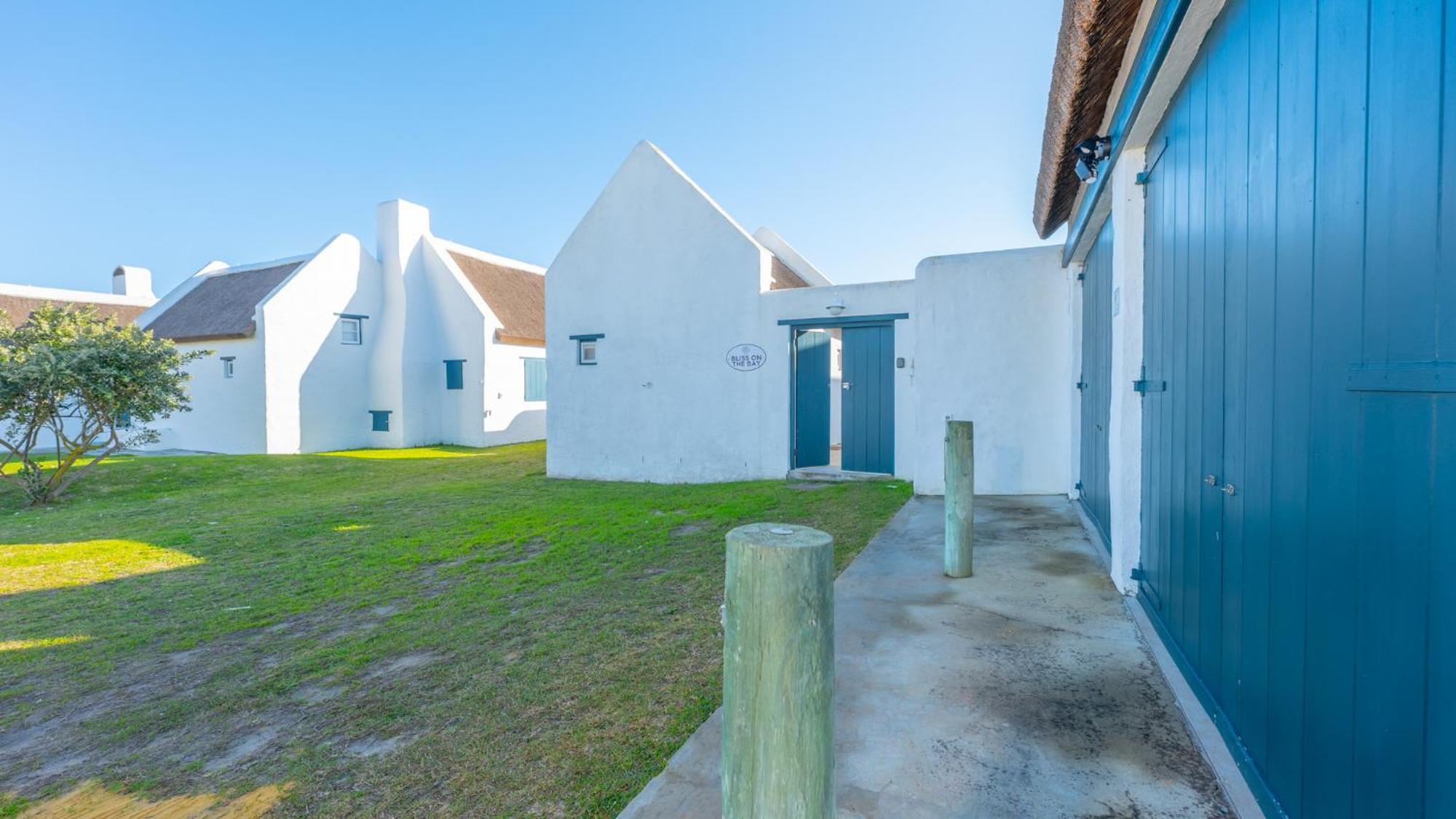 Bliss On The Bay Holiday home Struisbaai